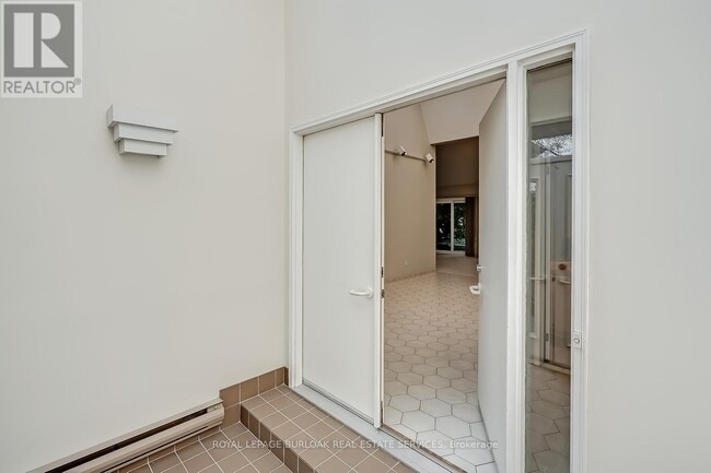 Building Photo - 4189 Inglewood Dr