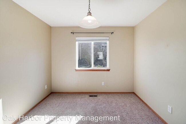 Building Photo - 3 br, 2.5 bath House - 193 NW Cherry Hill Lp