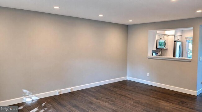 Foto del edificio - 20970 Rootstown Terrace