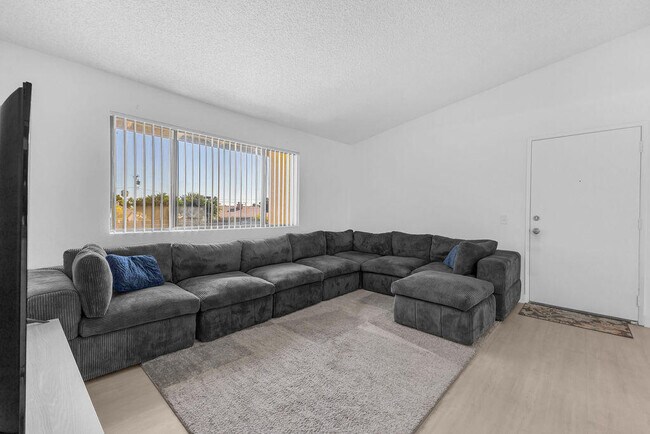 Foto del edificio - 31200 Landau Blvd