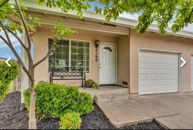 Foto del edificio - 3199 Western Ave