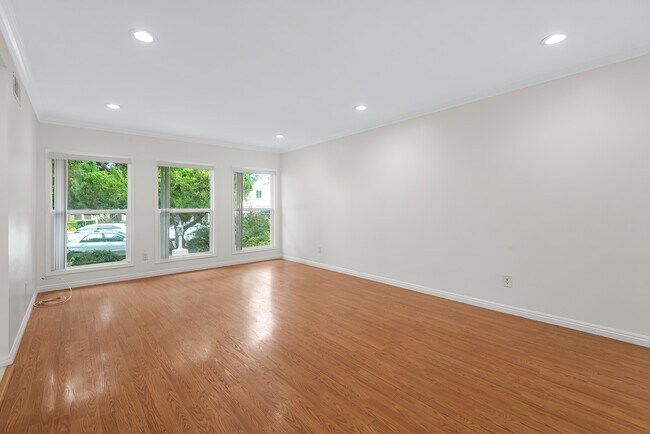 Foto del edificio - 20228 Gifford St