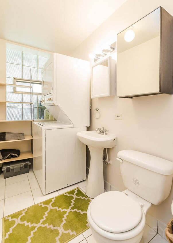 Foto principal - 6108 S Dorchester Ave