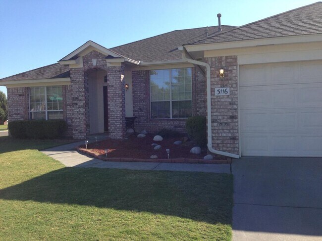 Foto del edificio - 3116 Buckingham Pl
