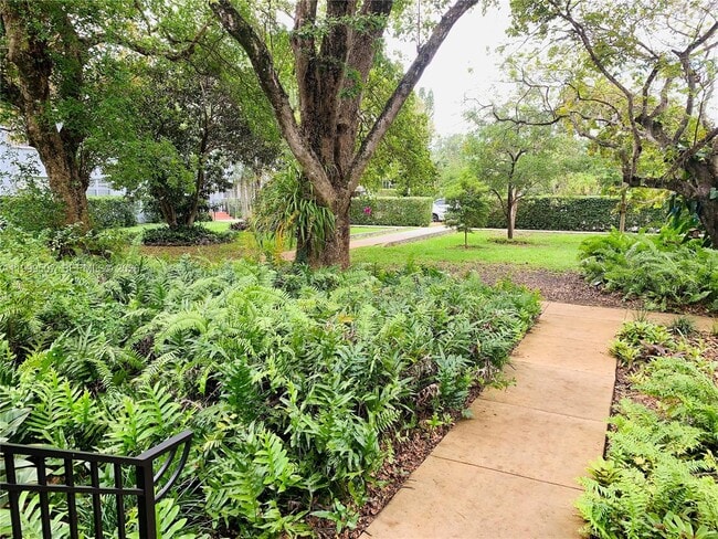 Foto del edificio - 5605 SW 80th St