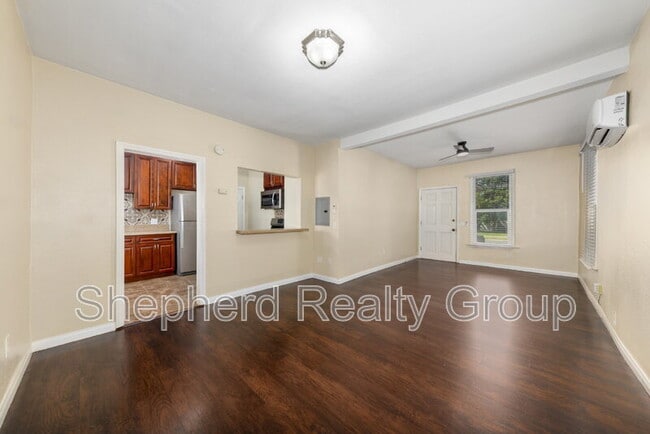 Building Photo - 4377 6th St
