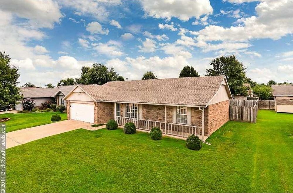 Foto principal - 3363 Remington St