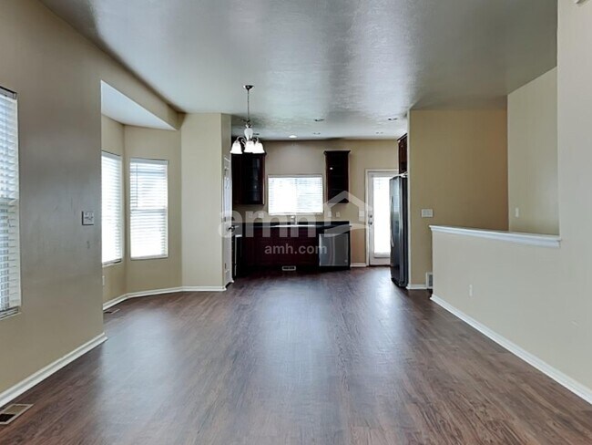 Foto del edificio - 31 W Clear Water Dr