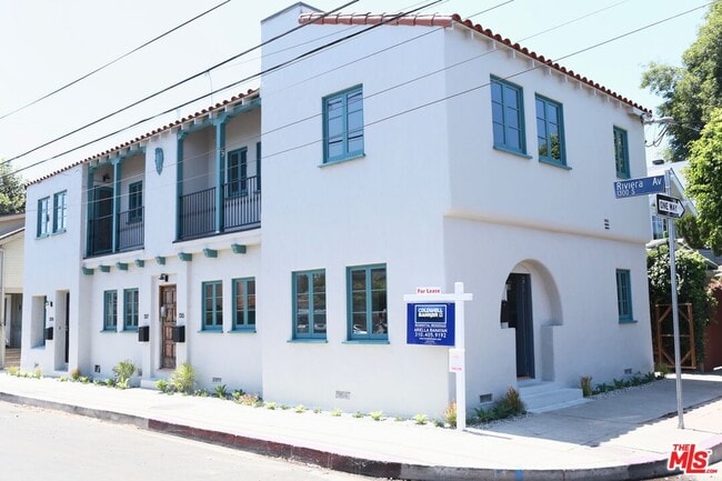 Building Photo - 1315 Riviera Ave