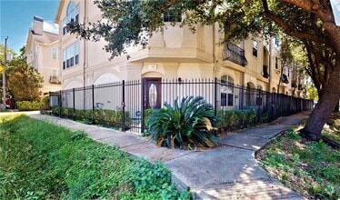 Building Photo - 328 Malone St