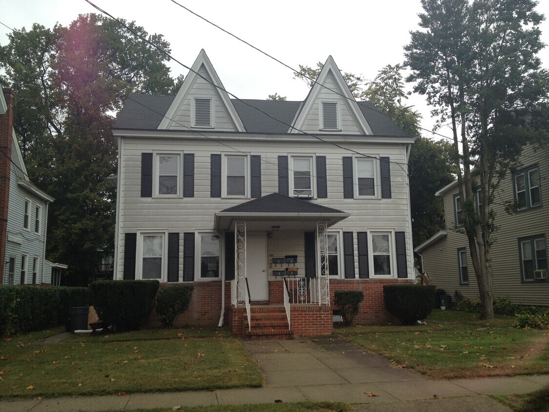 Primary Photo - 331 W Front St