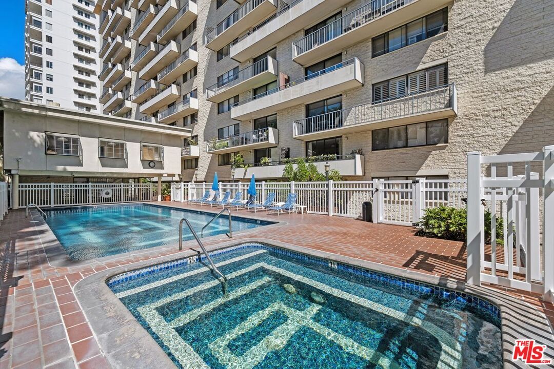 Foto principal - 10535 Wilshire Blvd