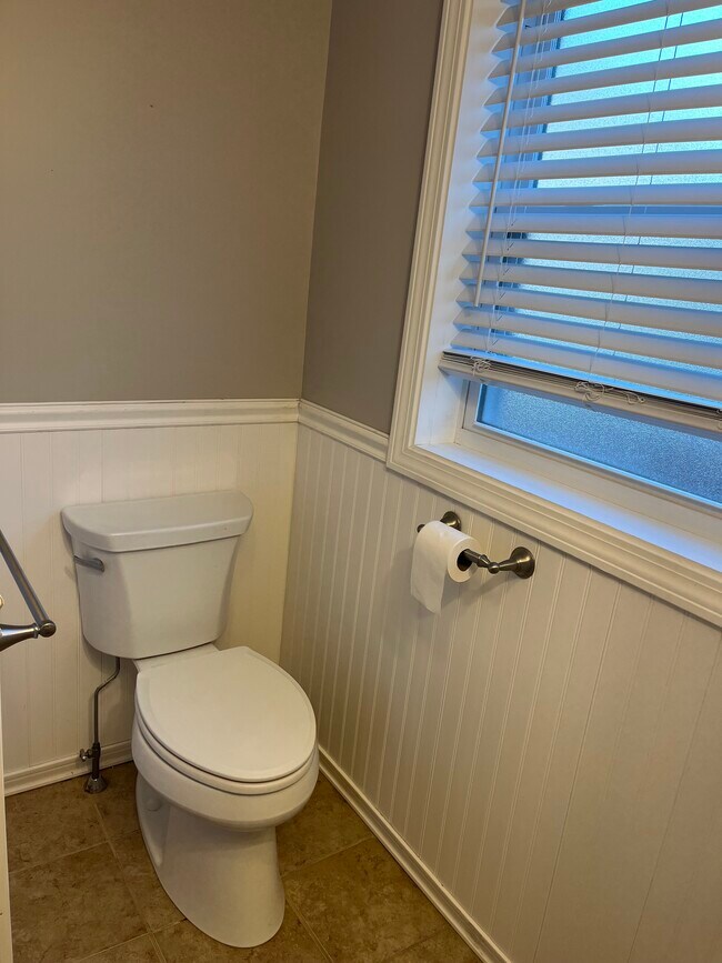 Building Photo - 67 Hope St