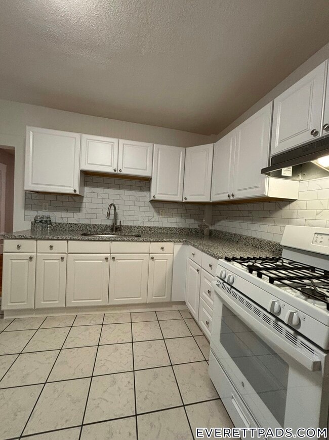 Building Photo - 85 Swan St