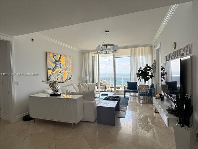 Foto del edificio - 18101 Collins Ave
