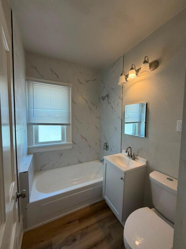 Foto del edificio - 3356 N Buffum St