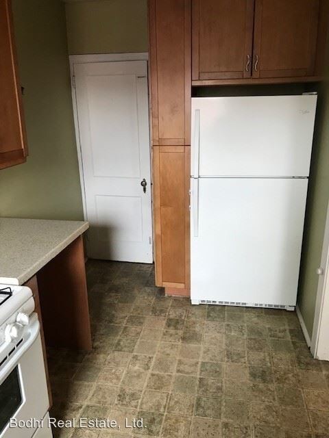Building Photo - 3 br, 2 bath House - 219 St. Laurence Road