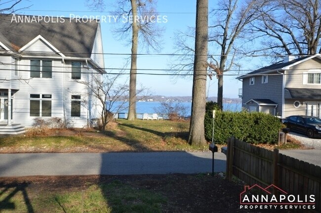 Foto del edificio - 726 n riverside drive