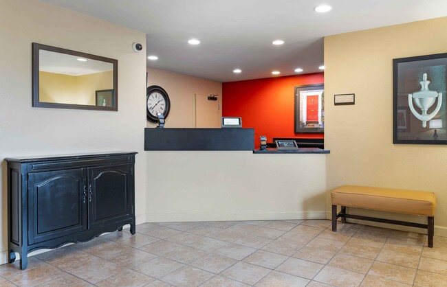 Lobby and Guest Check-in - Furnished Studio - Mishawaka