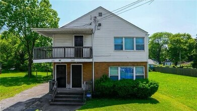 Building Photo - 1369 Adelaide Ave SE