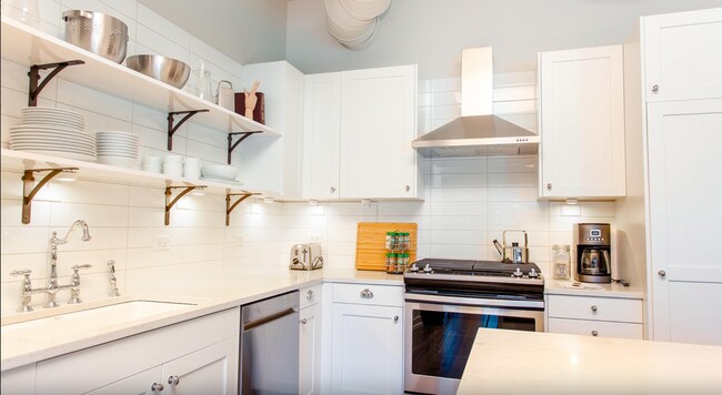 Foto del edificio - 712 N Wells St