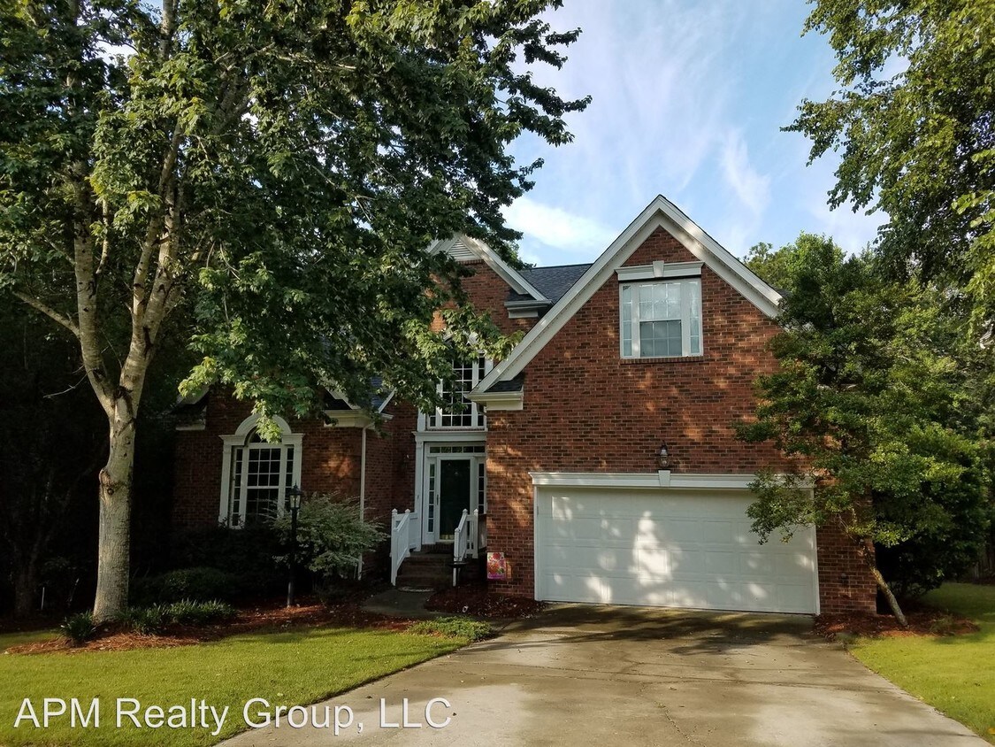 Primary Photo - 5 Skiff Ln