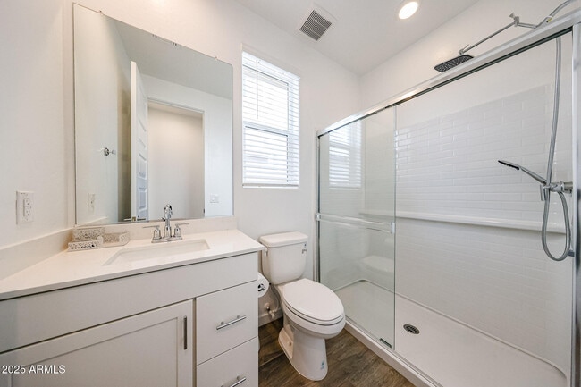 Building Photo - 8334 E Paloma Ave