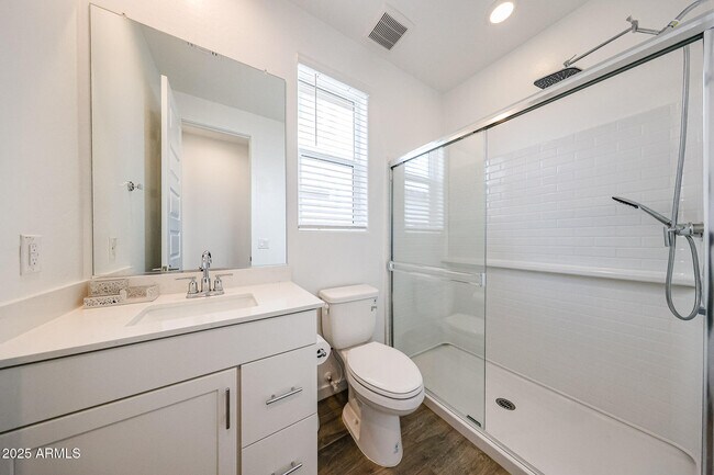 Foto del edificio - 8334 E Paloma Ave