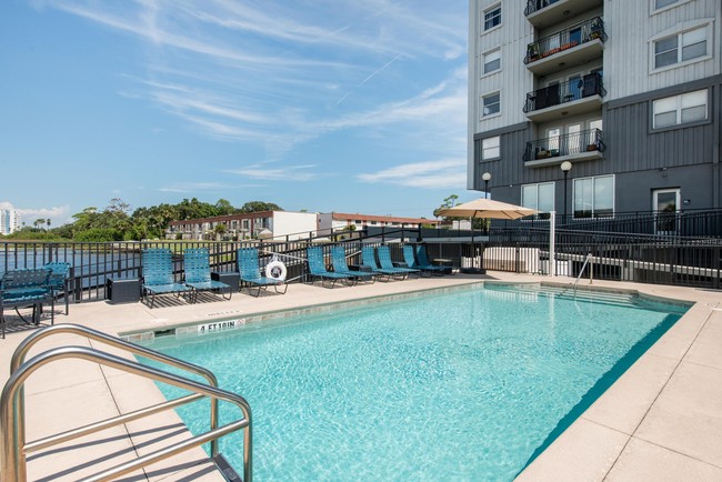 Overlook Apartments Daytona Beach