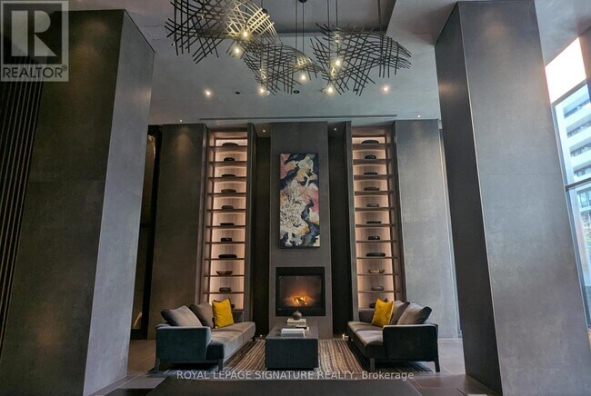 Photo du bâtiment - 55 Charles St E