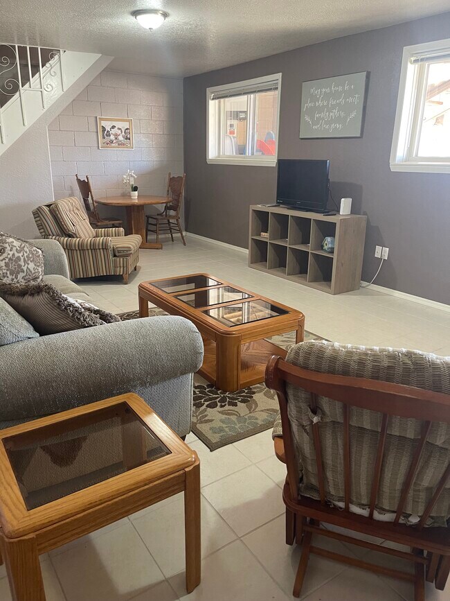 Foto del edificio - 135 Acoma Blvd N