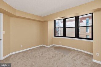 Building Photo - 1200 Braddock Pl