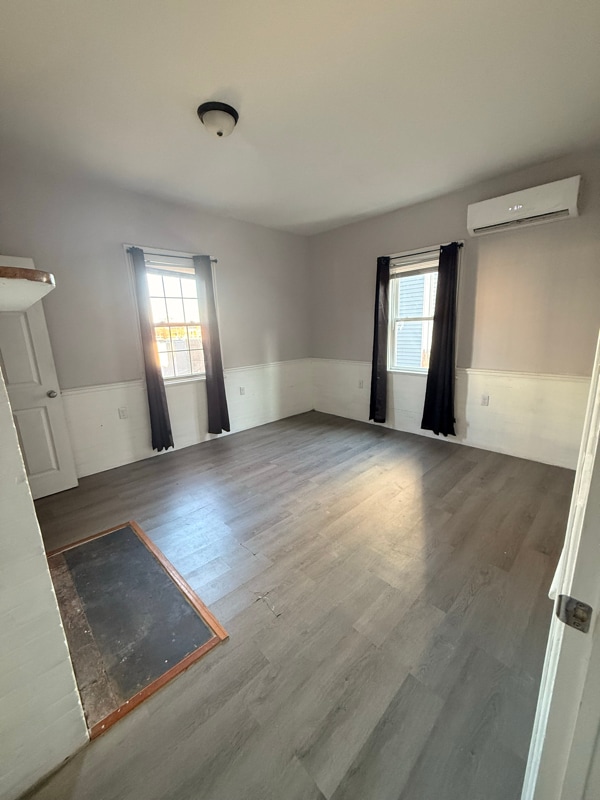 Building Photo - 293 Point St