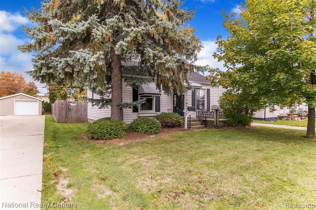 Foto principal - 21371 Hillcrest St