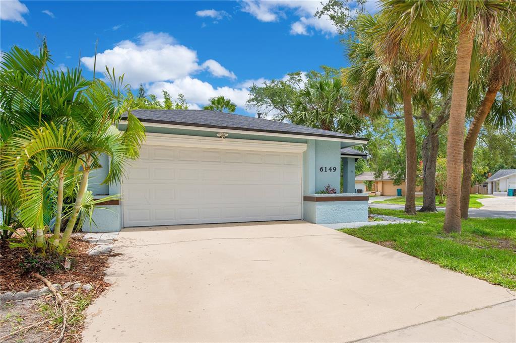 Primary Photo - 6149 Sandcrest Cir