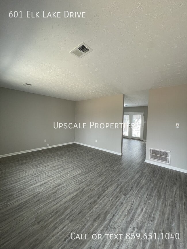 Foto del edificio - 601 Elk Lake Dr