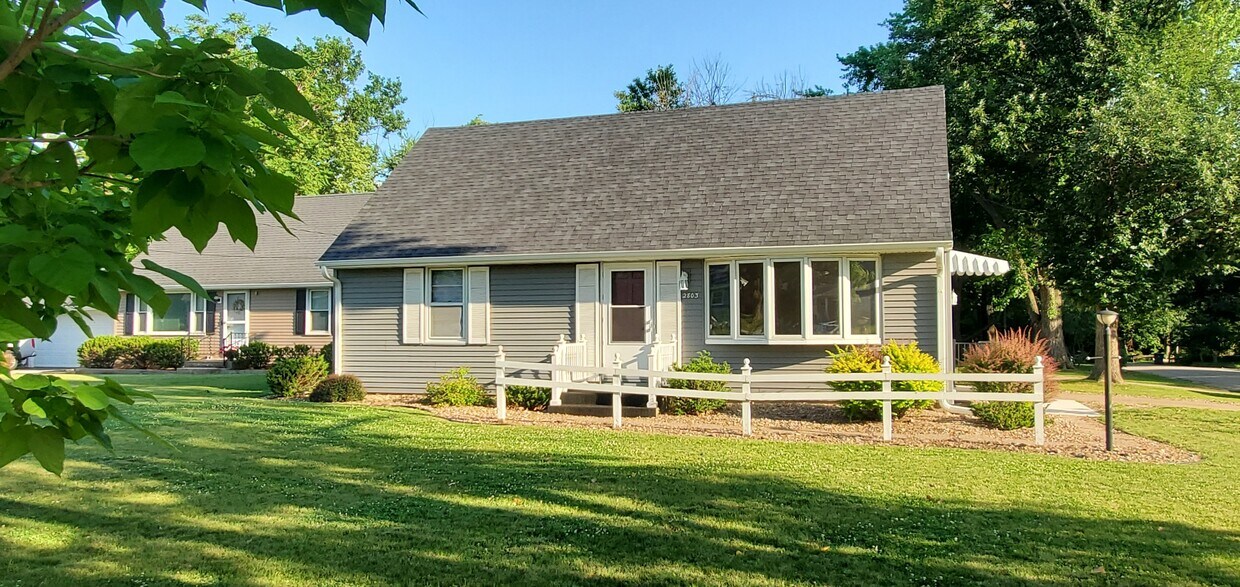 Foto principal - 2803 Seely Ave SE