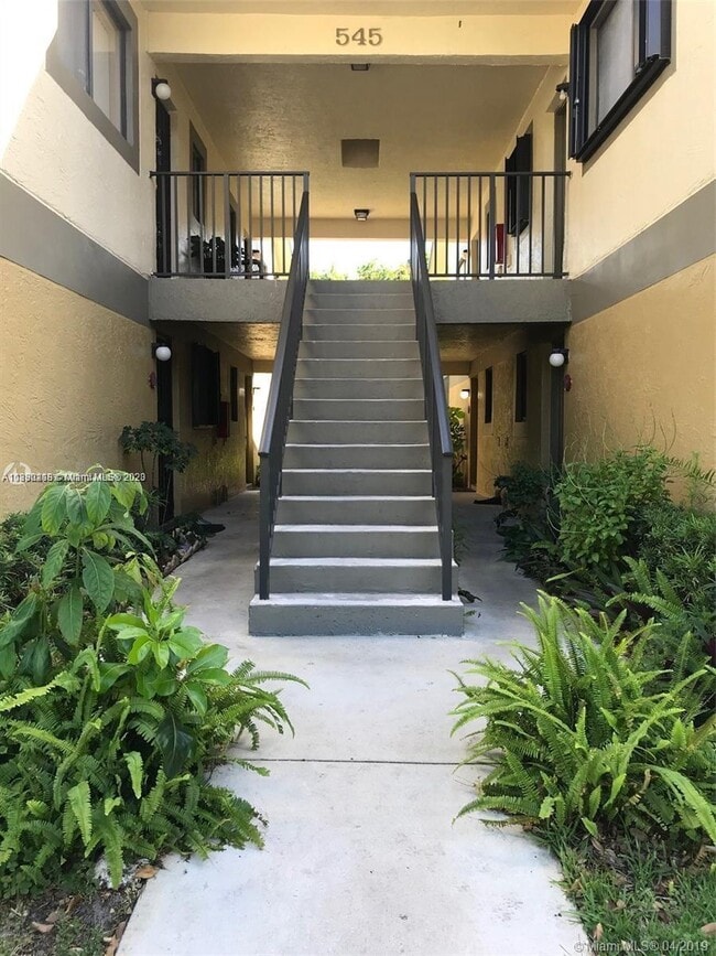 Building Photo - 545 Trace Cir