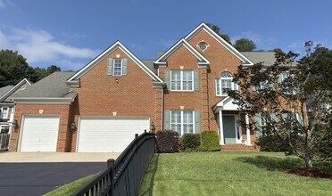 Building Photo - 6902 Alpine Dr