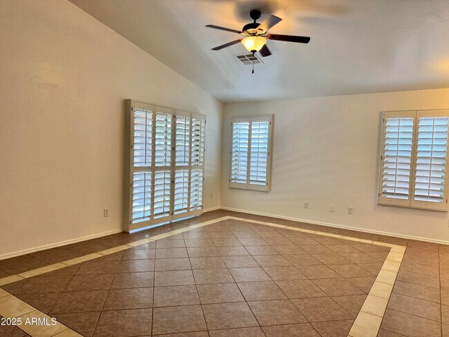 Foto del edificio - 45775 W Windmill Dr