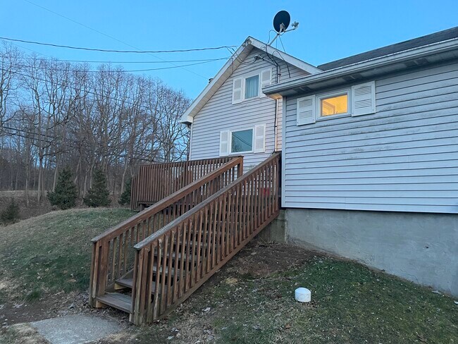 Foto del edificio - 315 East Brady Rd