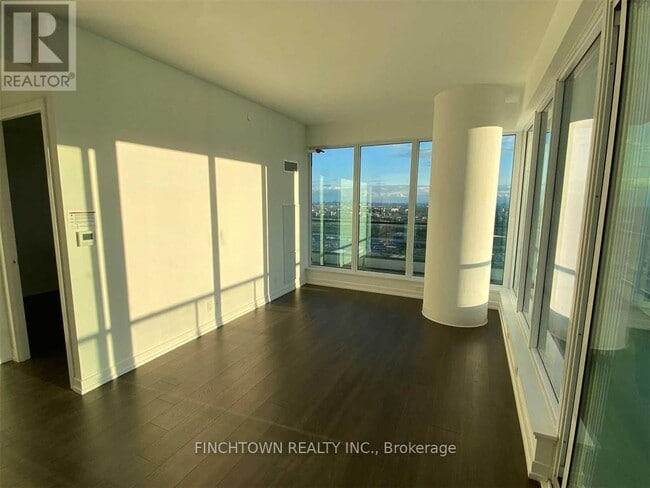 Building Photo - 950-6950 Portage Pkwy