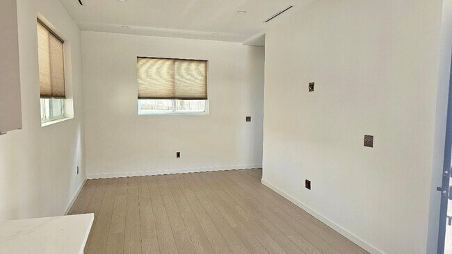 Foto del edificio - 11334 Oxnard St