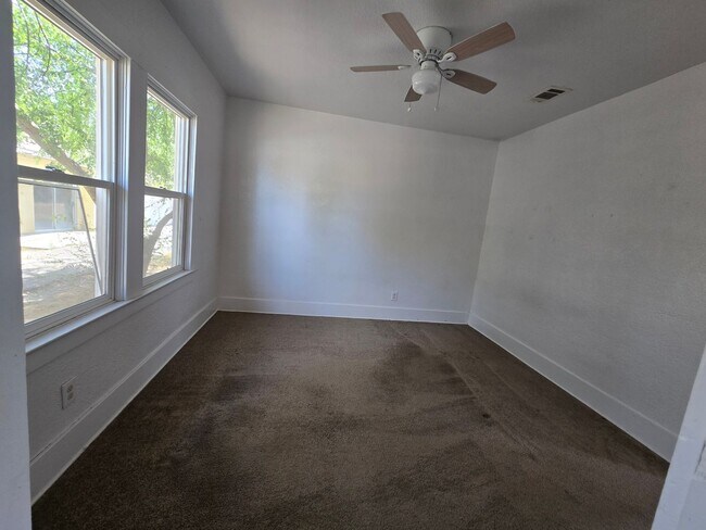 Foto del edificio - 3 Bedroom 1 Bath home coming soon