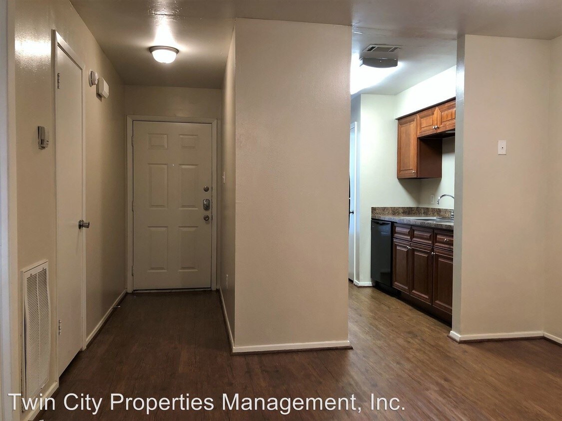 Foto principal - 2612 Pecan Knoll St