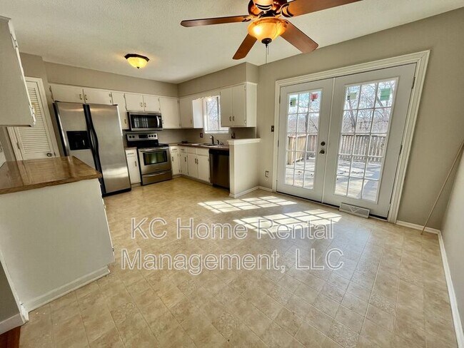 Foto del edificio - 2600 NW Castle Dr