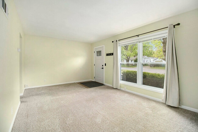 Building Photo - 2721 Glendale Blvd