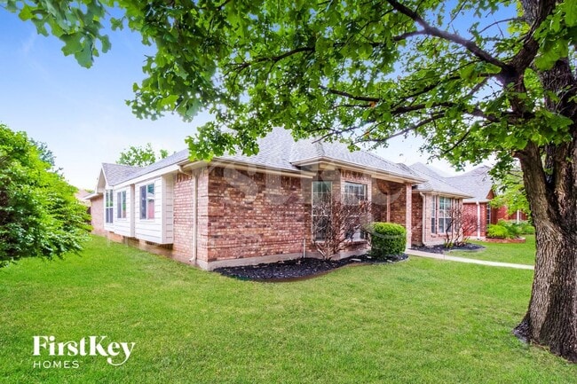 Foto del edificio - 1233 Logan Dr