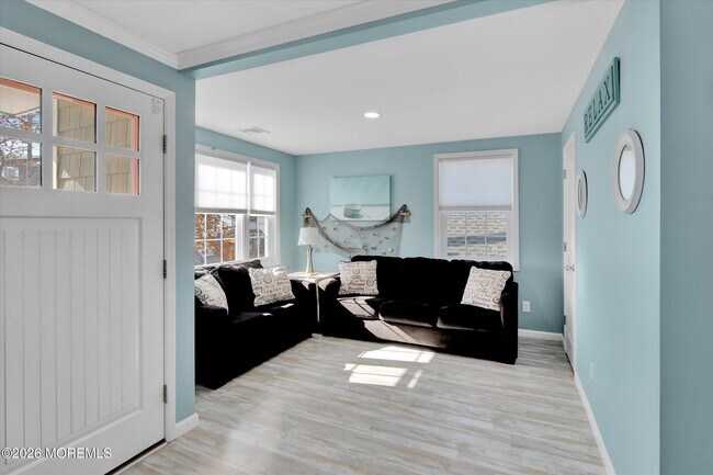 Building Photo - 222 Hiering Ave