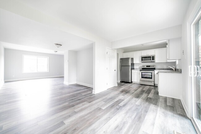 Photo - 9424 Windpine Rd Townhome